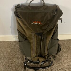 Alps OutdoorZ hunting backpack Commander Lite + Pack Bag - Coyote Brown